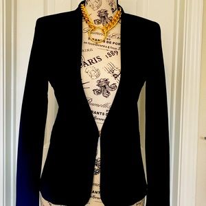 Slim black blazer